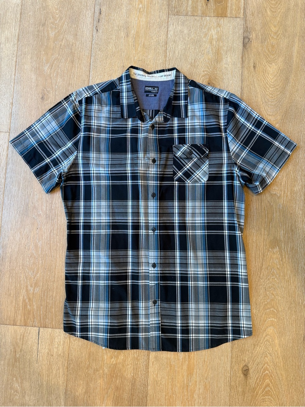 O'Neill Black & Blue Short Sleeve Plaid Button-Down Shirt